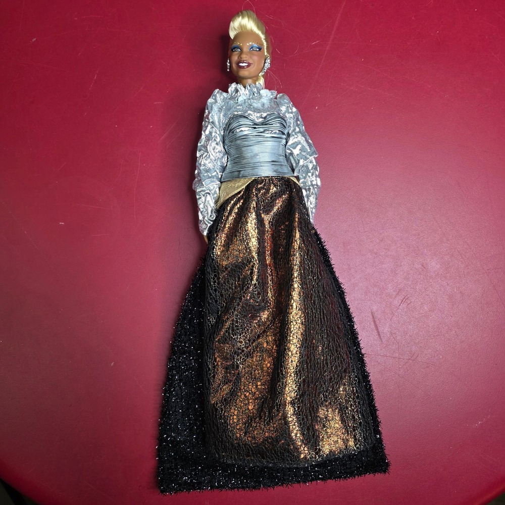 Mattel Barbie Collector Diahann Carroll as‎ Julia Doll 2006 K7904 Silver Gown